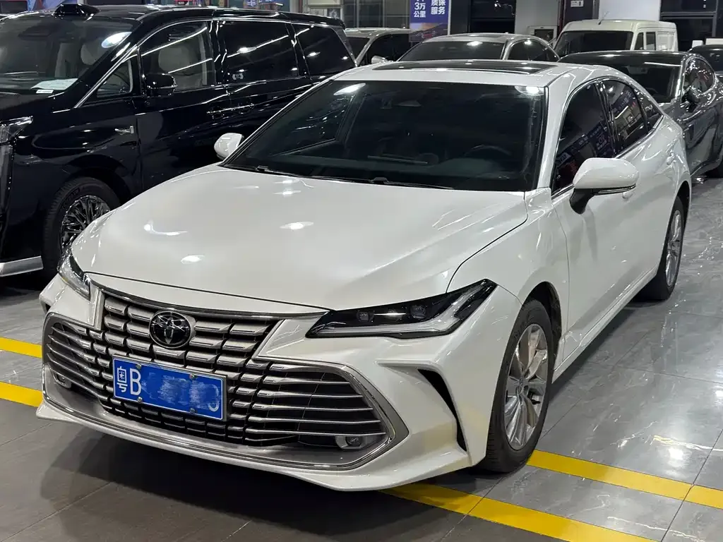 Toyota Avalon 2024 из CN, фото 1