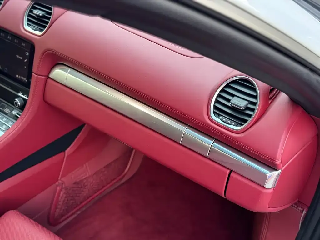 Porsche 718 2025 из CN, фото 2