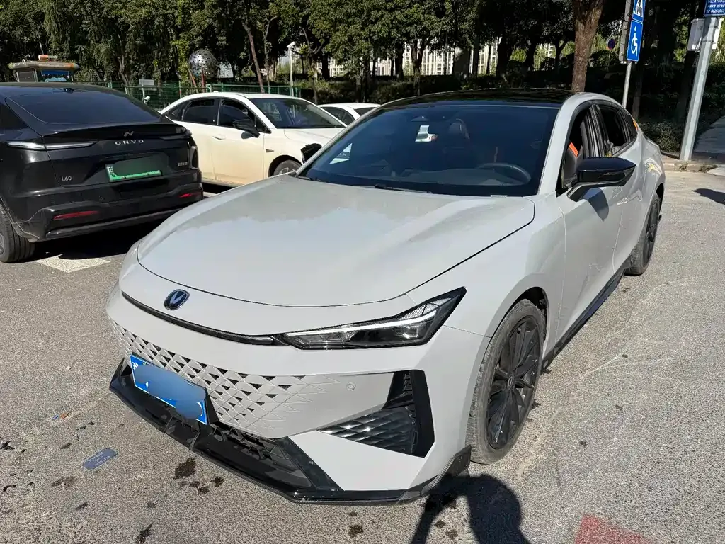 Changan UNI-V 2024 из CN, фото 1