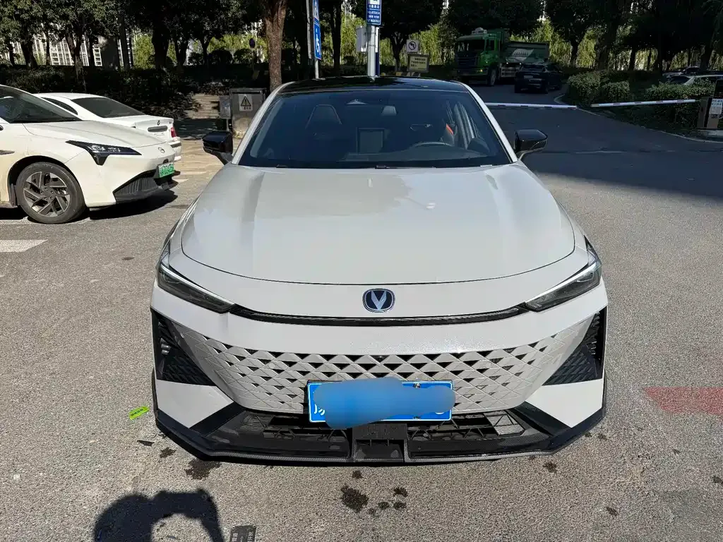 Changan UNI-V 2024 из CN, фото 2