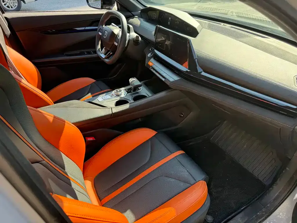 Changan UNI-V 2024 из CN, фото 6