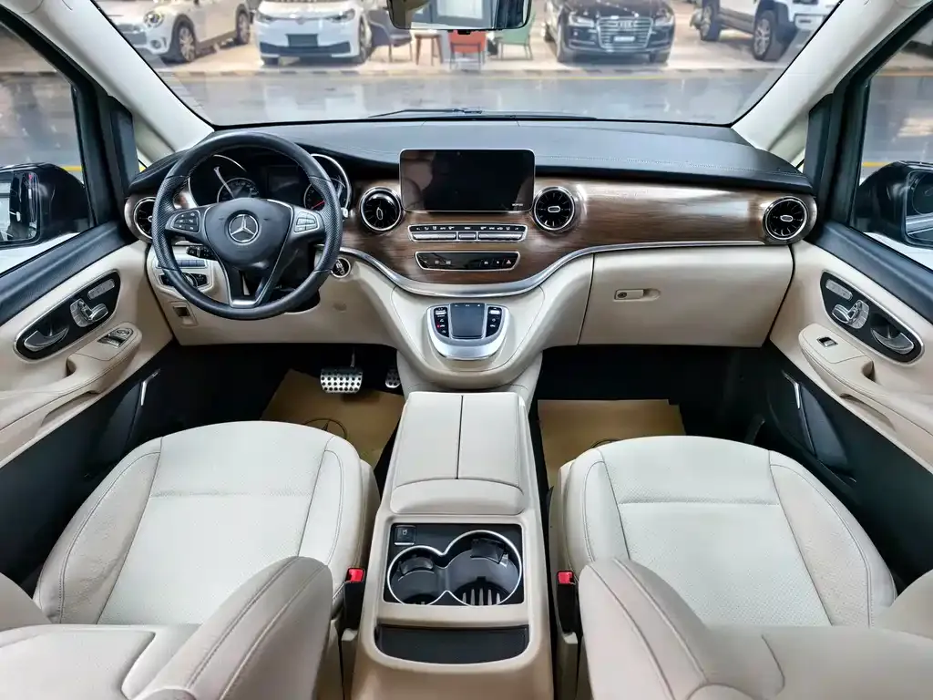 Mercedes-Benz V-Class 2022 из CN, фото 9