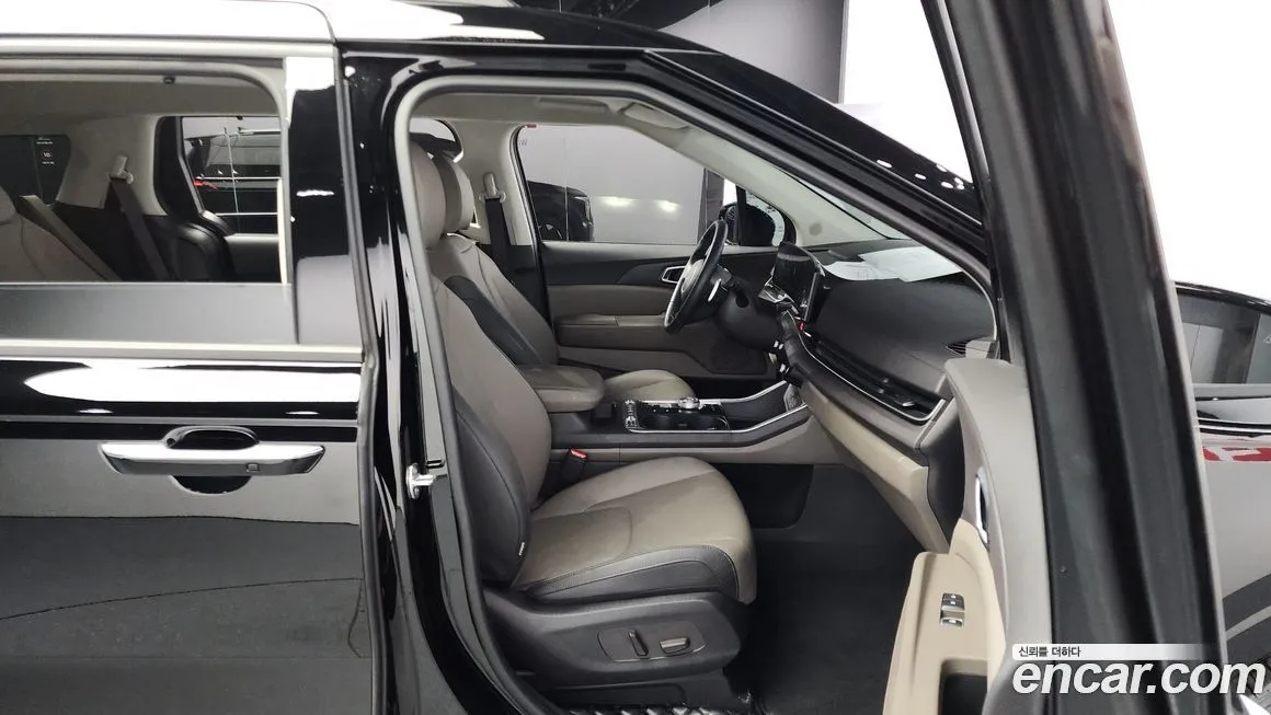 Kia Carnival — фото 10
