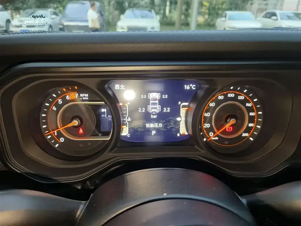 Jeep Wrangler 2024 из CN, фото 9