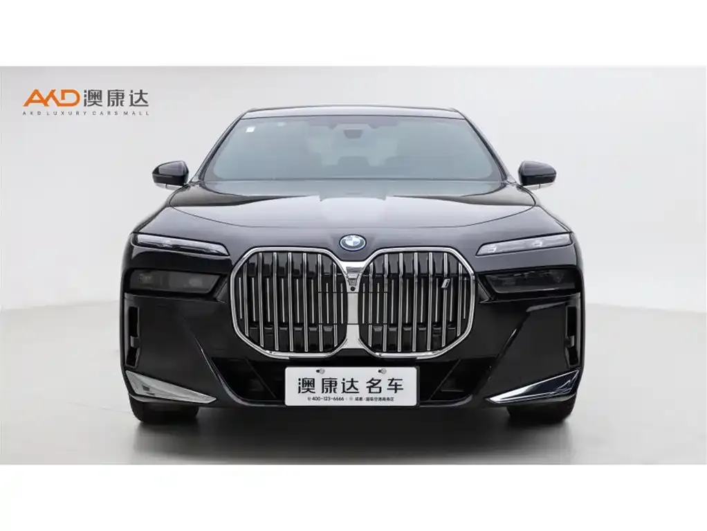 BMW i7 — фото 3