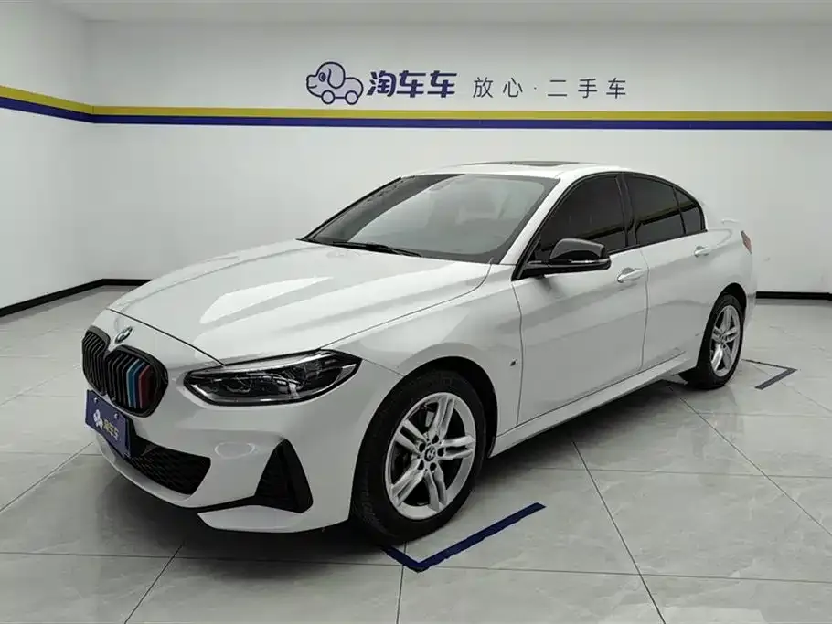 BMW 1 Series 2023 из CN, фото 1