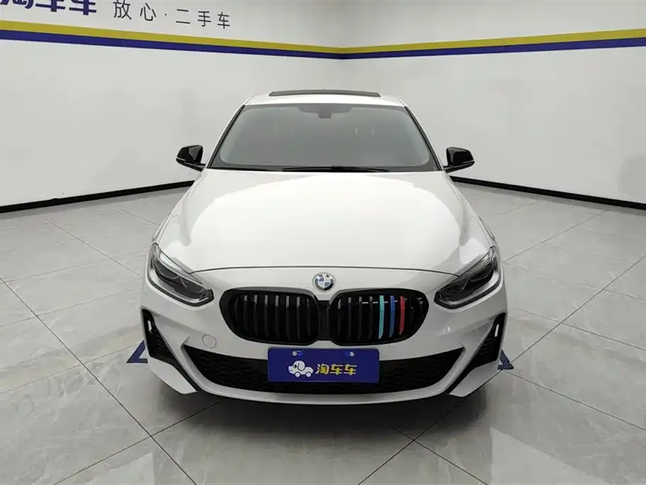 BMW 1 Series 2023 из CN, фото 2