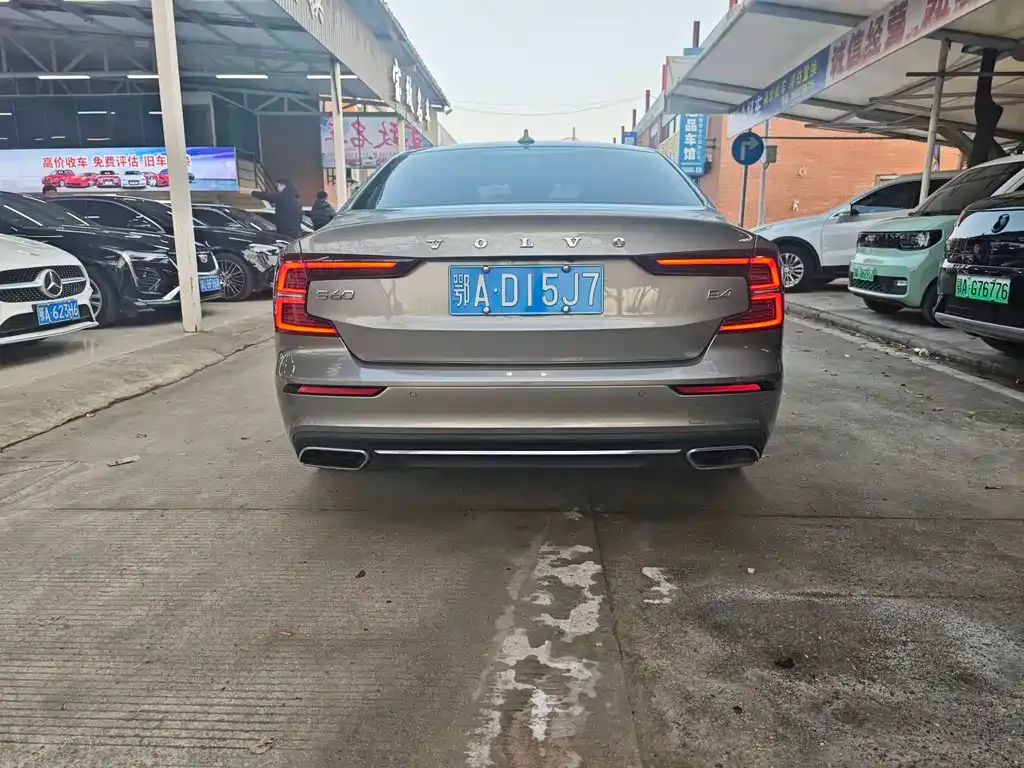 Volvo S60 2022 из CN, фото 8