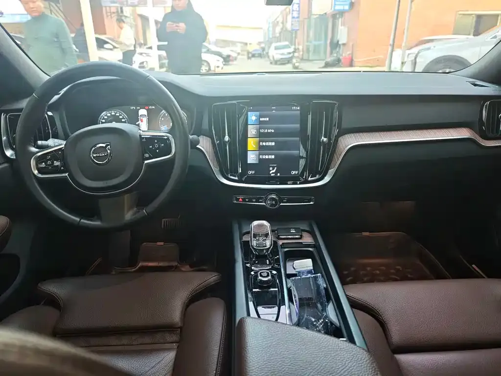 Volvo S60 2022 из CN, фото 4