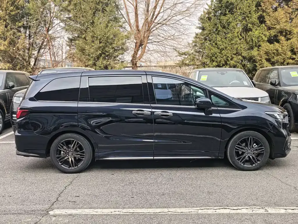 Honda Odyssey 2022 из CN, фото 4