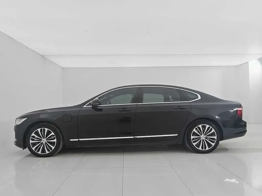Volvo S90 PHEV 2024 из CN, фото 9