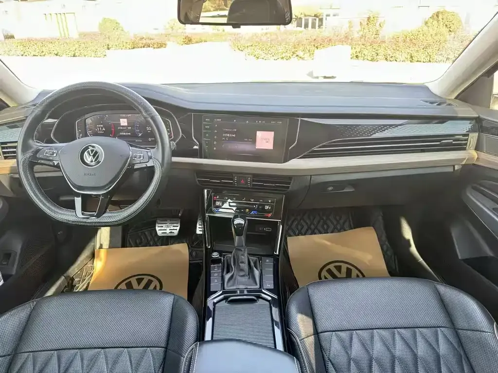 Volkswagen Passat 2021 из CN, фото 2