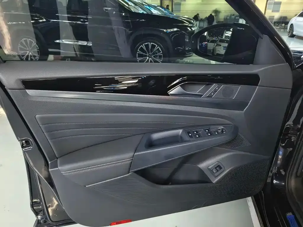 Volkswagen Passat 2022 из CN, фото 7