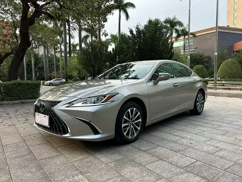 Lexus ES 2024 из CN, фото 1