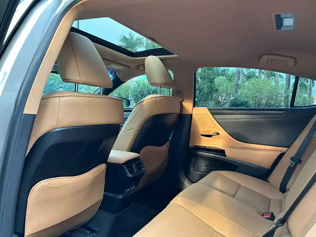 Lexus ES 2024 из CN, фото 8