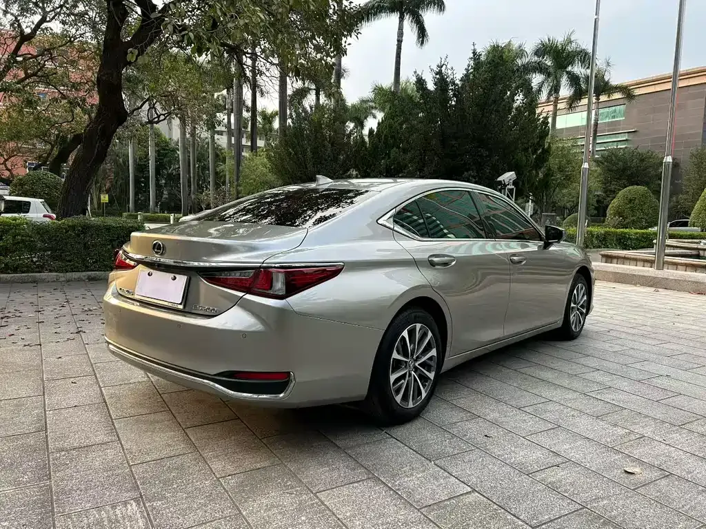 Lexus ES 2024 из CN, фото 5