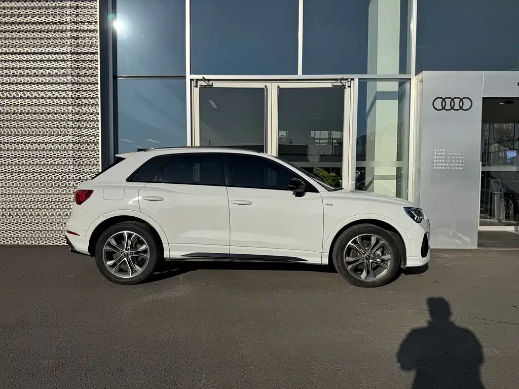 Audi Q3 2023 из CN, фото 5