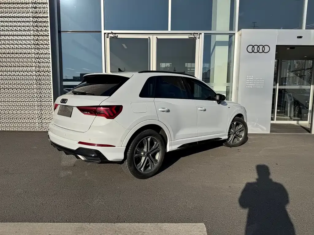 Audi Q3 2023 из CN, фото 10