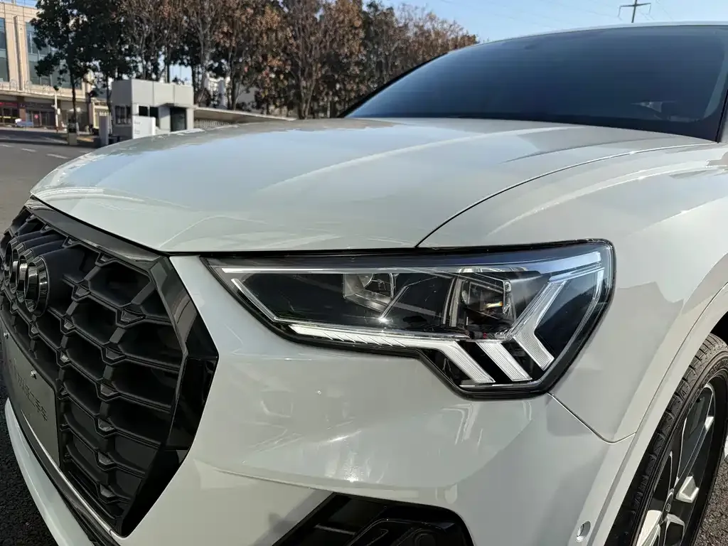 Audi Q3 2023 из CN, фото 7