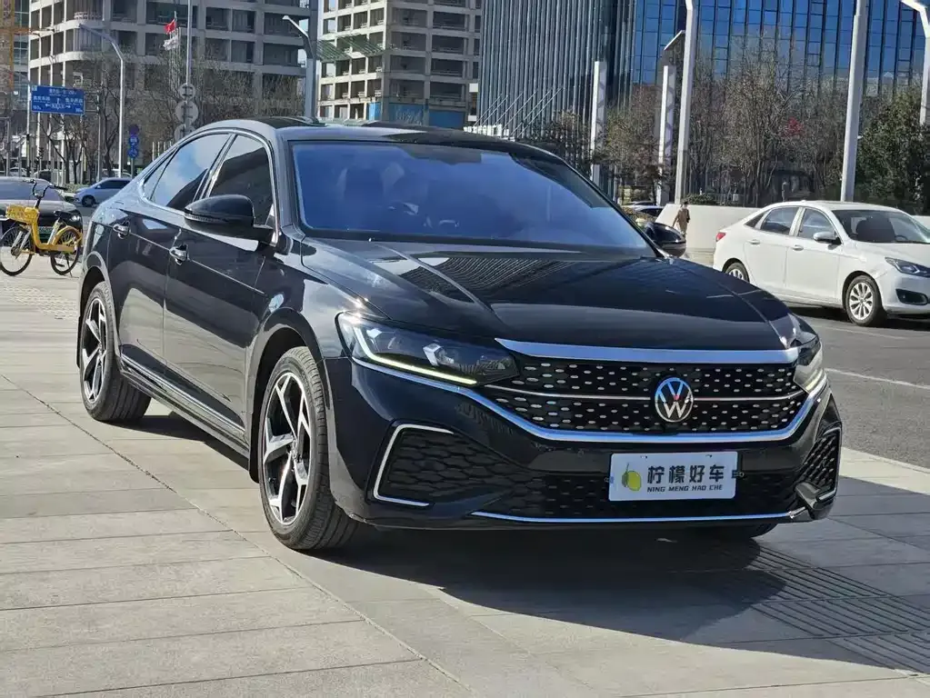 Volkswagen Passat 2023 из CN, фото 8