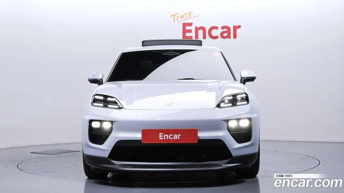 Porsche Macan 2025 из KR, фото 2