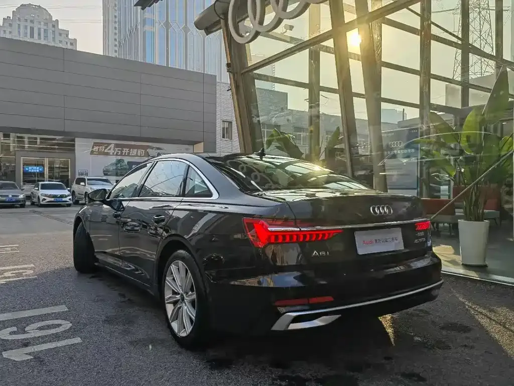 Audi A6L 2024 из CN, фото 3