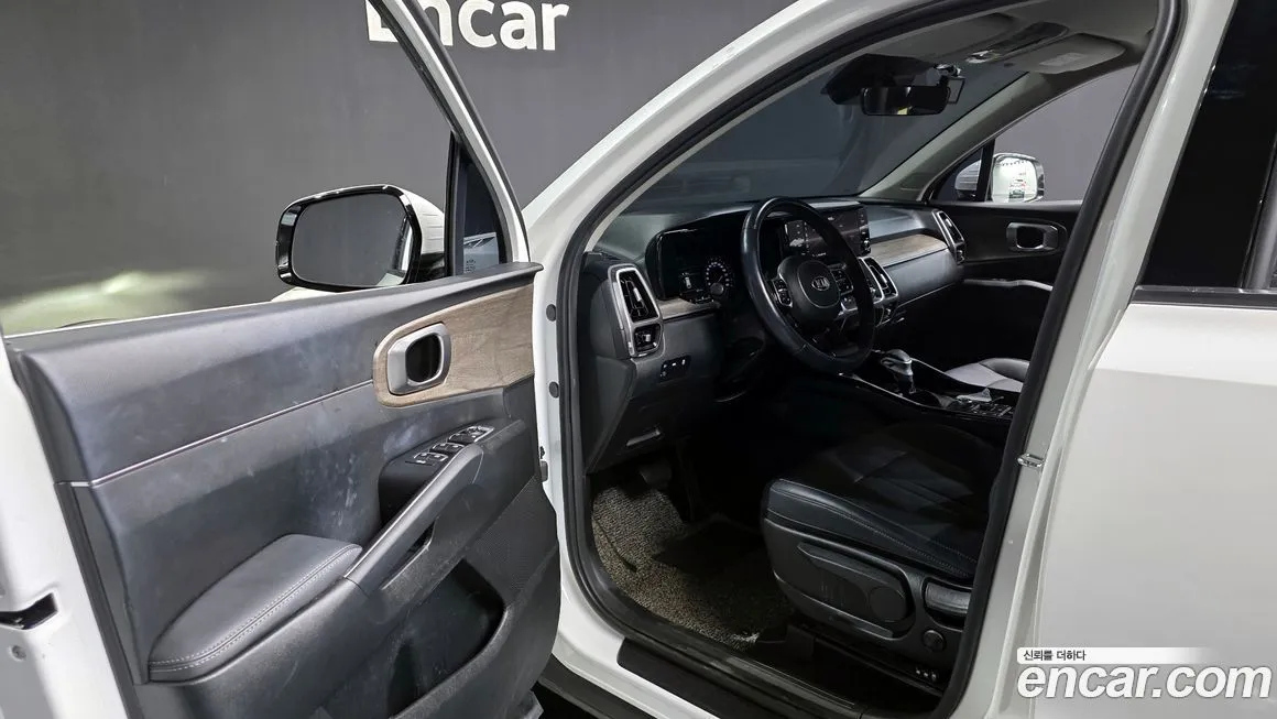 Kia Sorento — фото 10