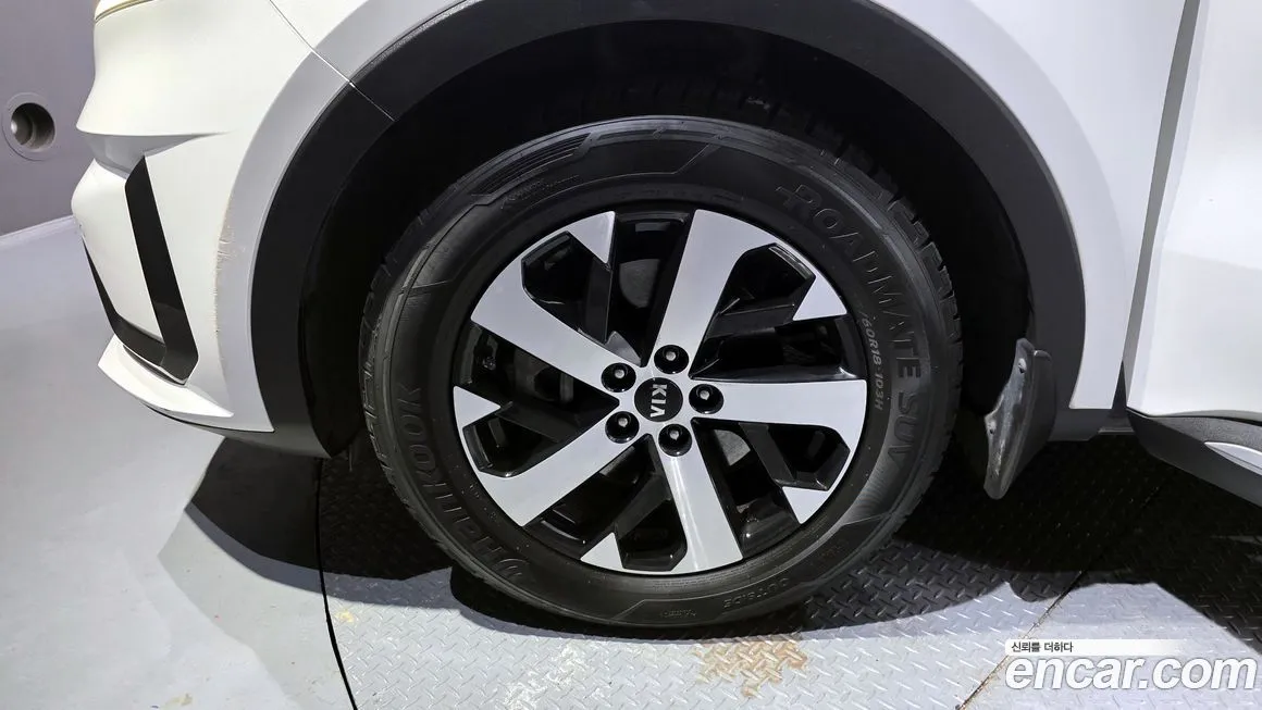 Kia Sorento — фото 9