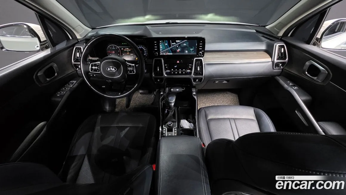 Kia Sorento — фото 5