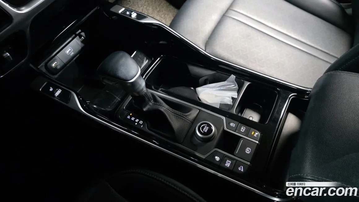 Kia Sorento — фото 7