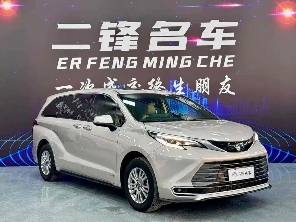Toyota Sienna 2022 из CN, фото 4