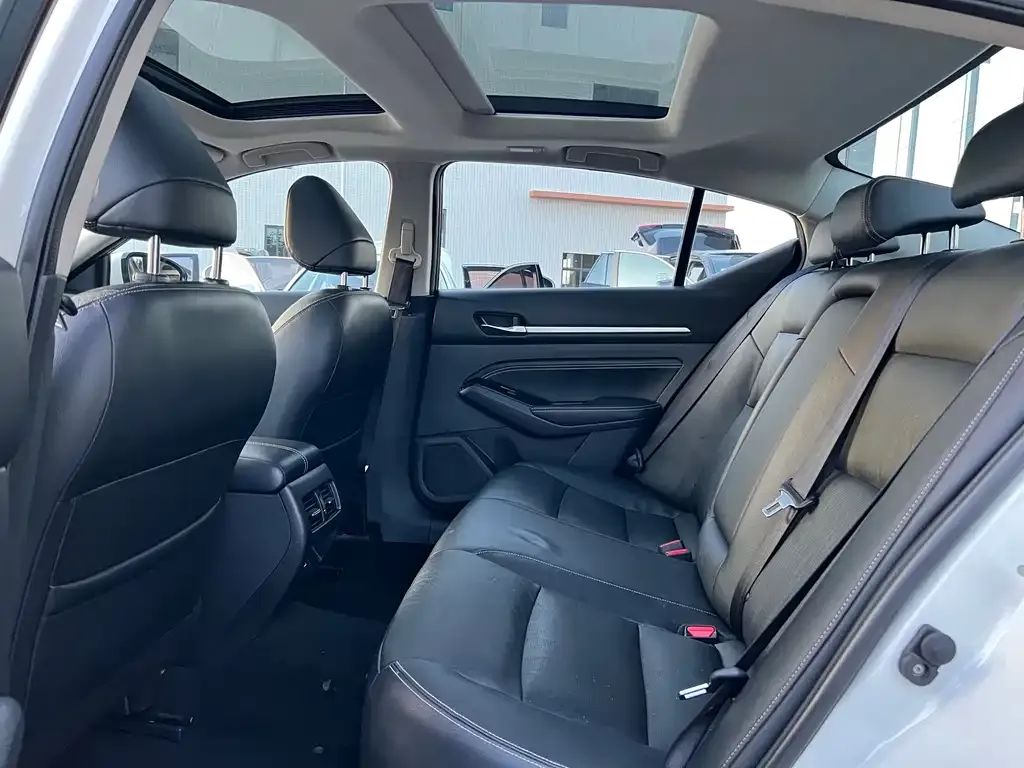 Nissan Teana 2022 из CN, фото 4