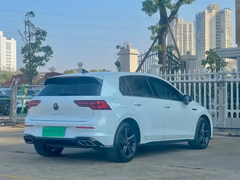 Volkswagen Golf 2023 из CN, фото 4