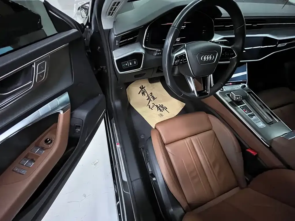 Audi A7 2023 из CN, фото 4
