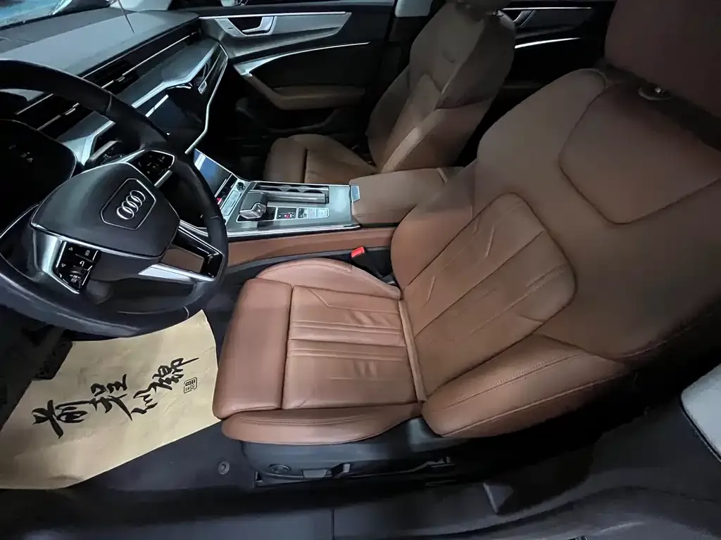 Audi A7 2023 из CN, фото 8