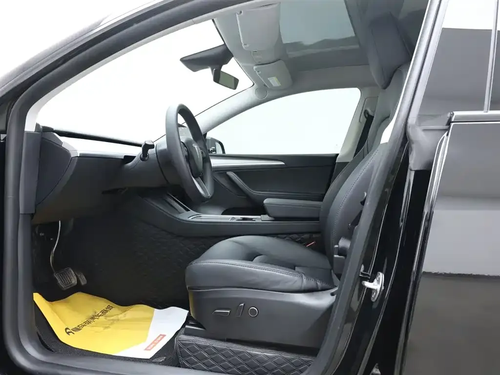 Tesla Model Y 2023 из CN, фото 10