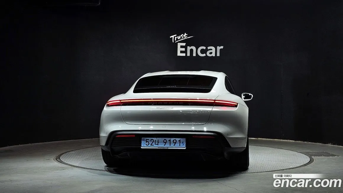 Porsche Taycan 2025 из KR, фото 4