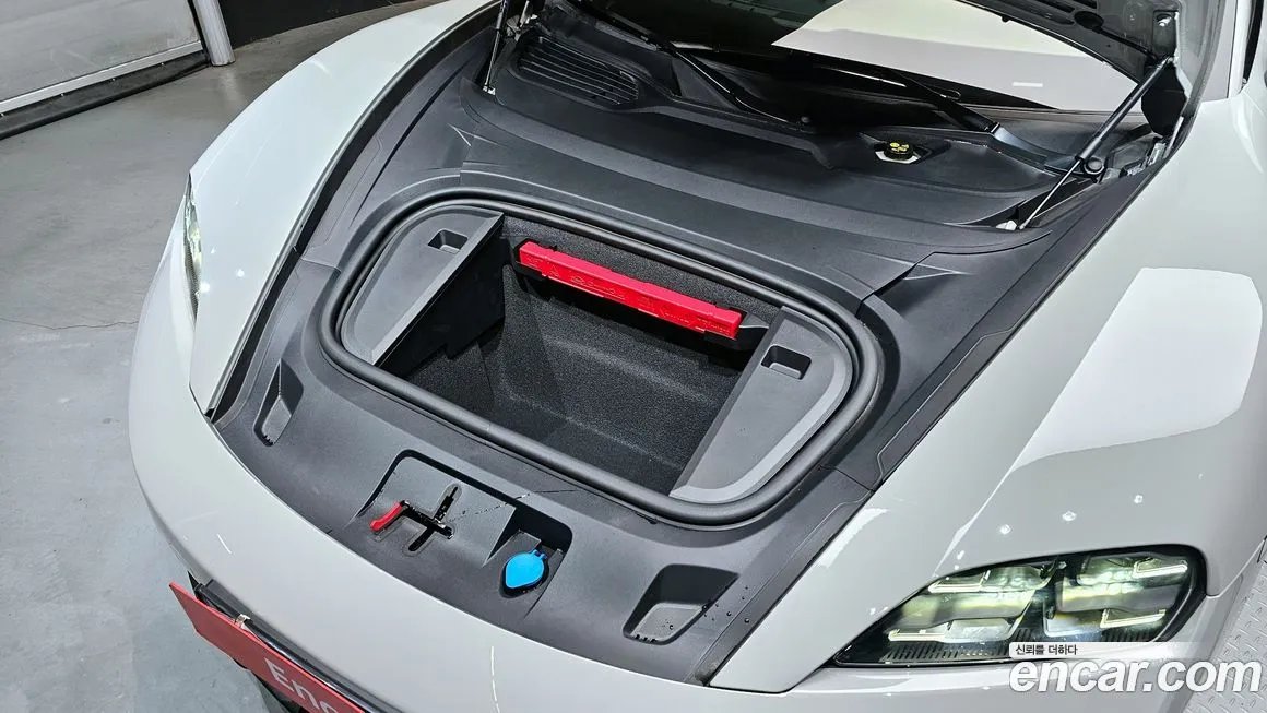 Porsche Taycan 2025 из KR, фото 6