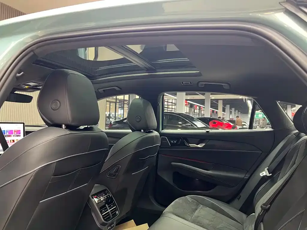 Volkswagen Passat — фото 3