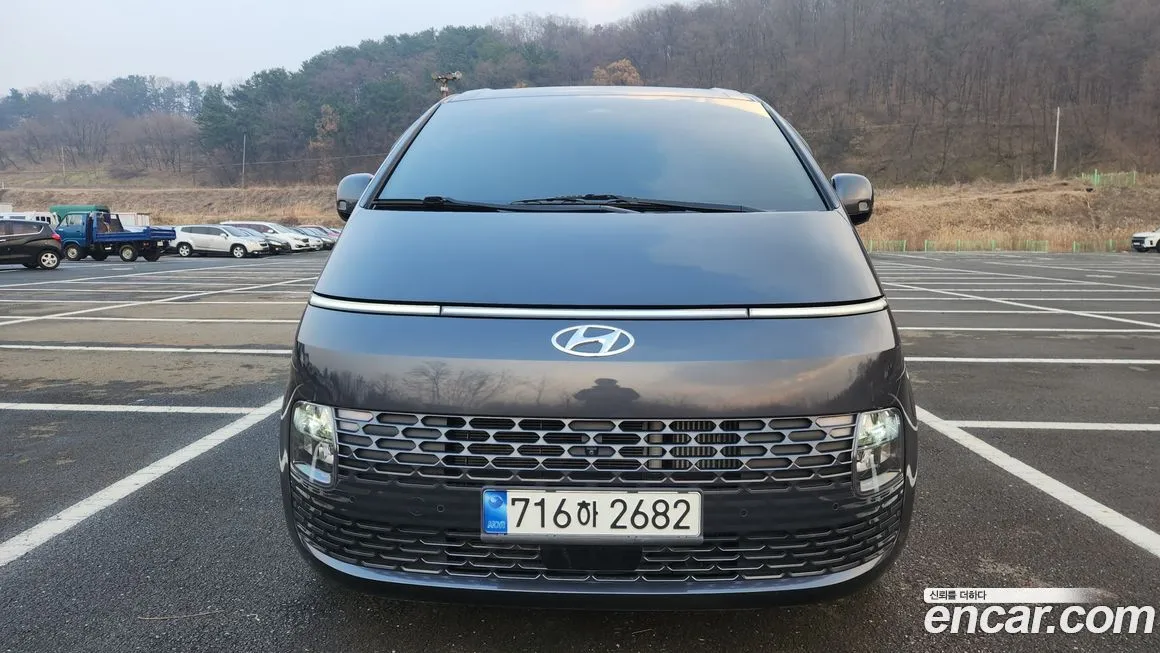 Hyundai Staria — фото 1