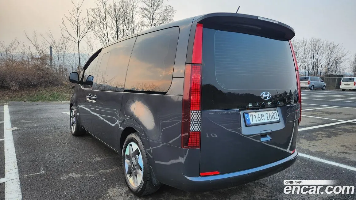 Hyundai Staria — фото 4