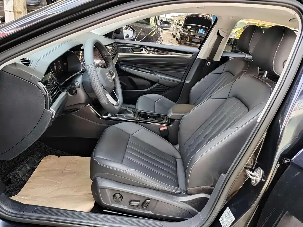 Volkswagen Passat 2024 из CN, фото 6