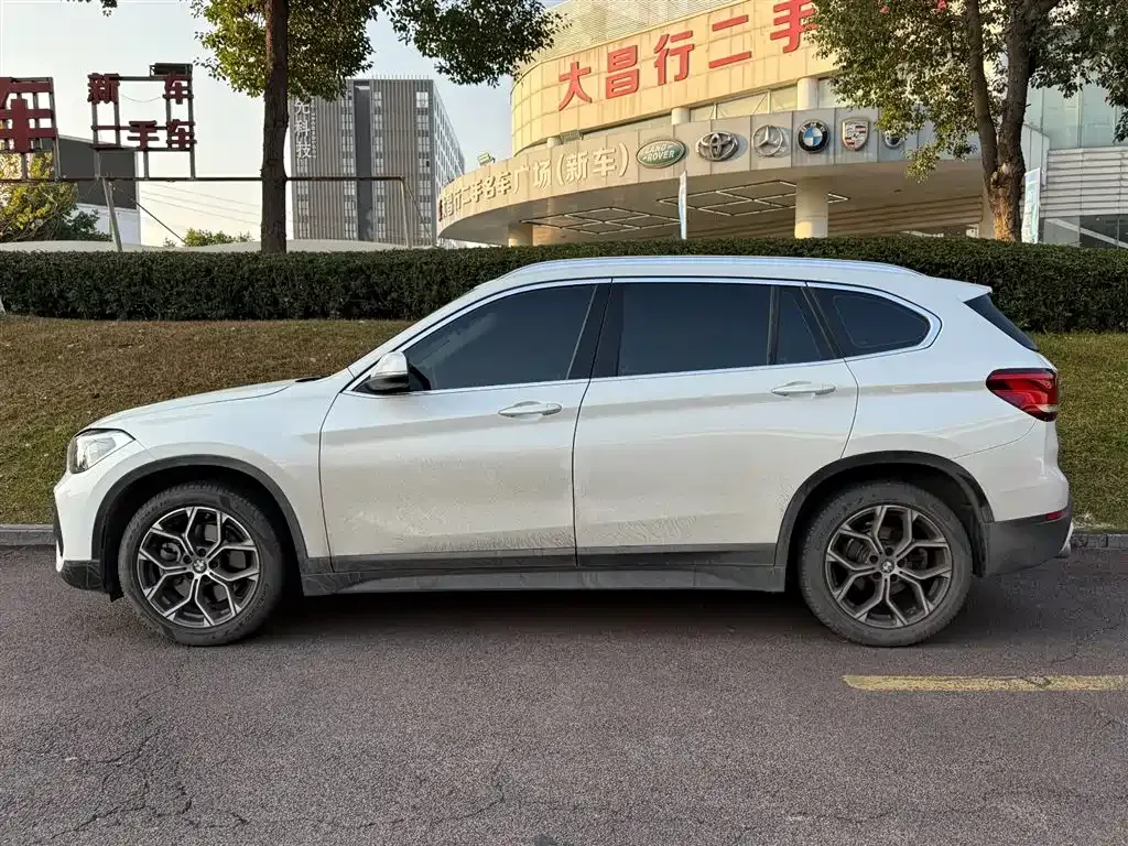 BMW X1 — фото 10