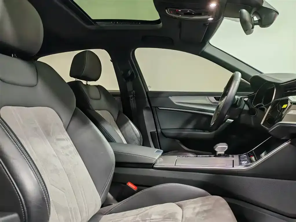 Audi A6L 2023 из CN, фото 9
