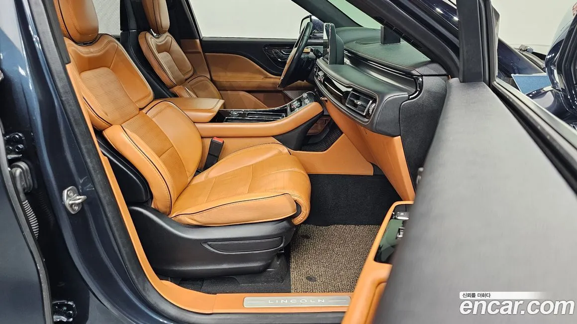 Lincoln Aviator — фото 10