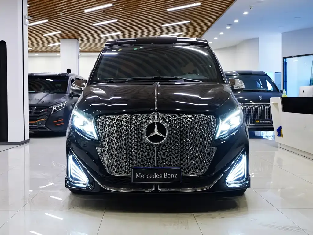 Mercedes-Benz V-Class 2023 из CN, фото 8