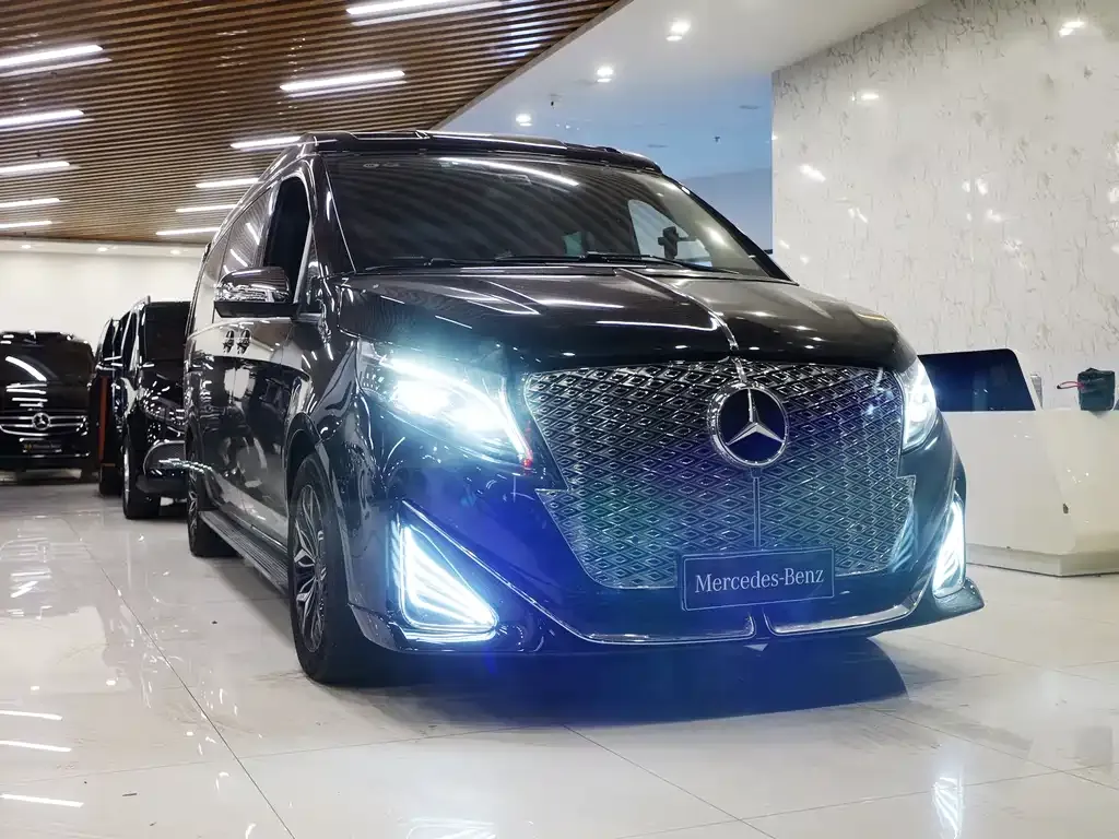 Mercedes-Benz V-Class 2023 из CN, фото 5