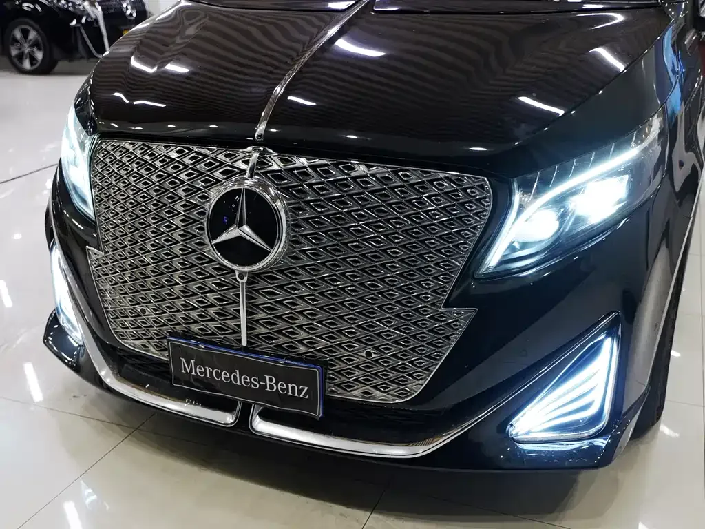 Mercedes-Benz V-Class 2023 из CN, фото 6
