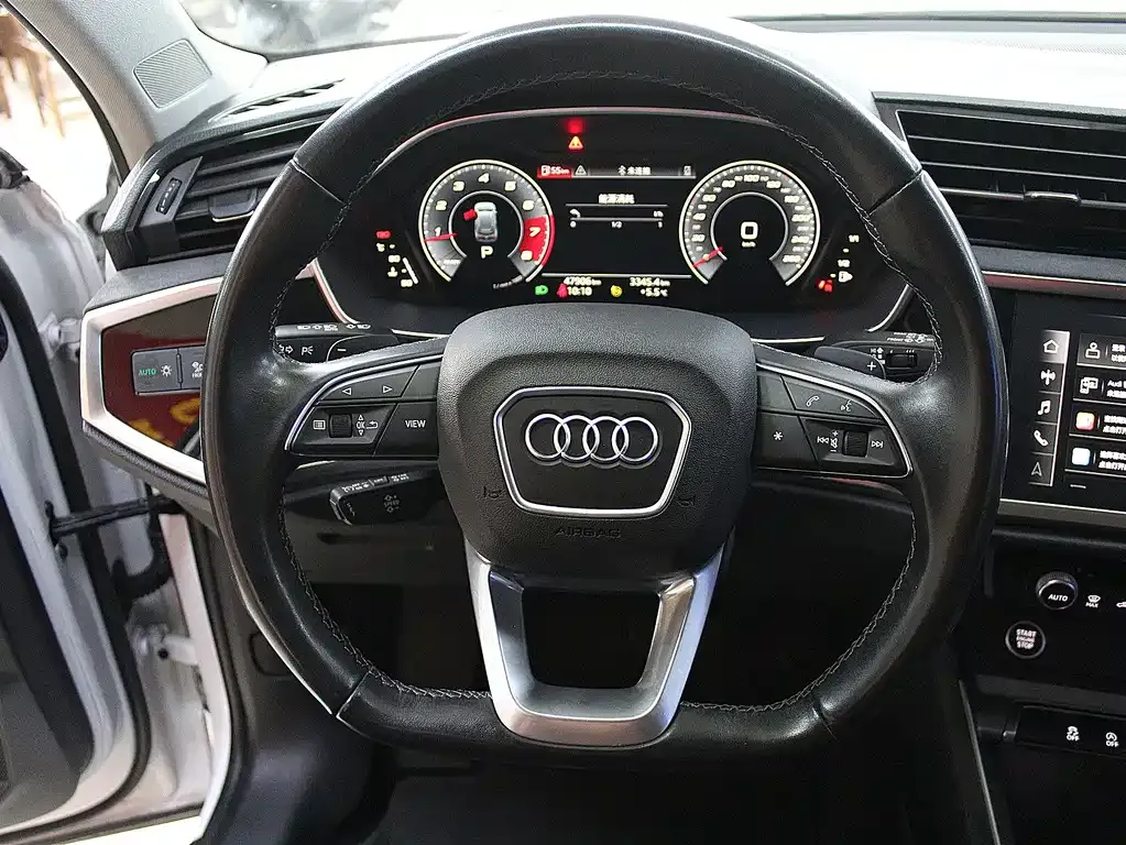 Audi Q3 2023 из CN, фото 7