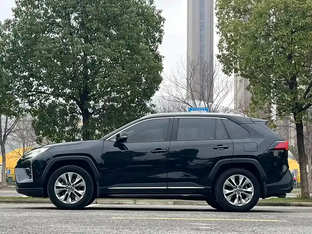 Toyota Wildlander 2021 из CN, фото 10